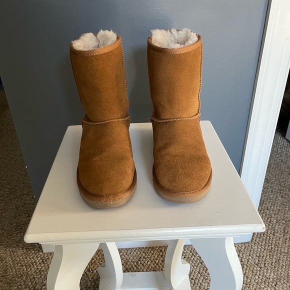 Koolaburra by UGG Women’s Koola Short Cozy Suede Fashion Boots Chestnut Sz 7 GUC - Picture 2 of 15